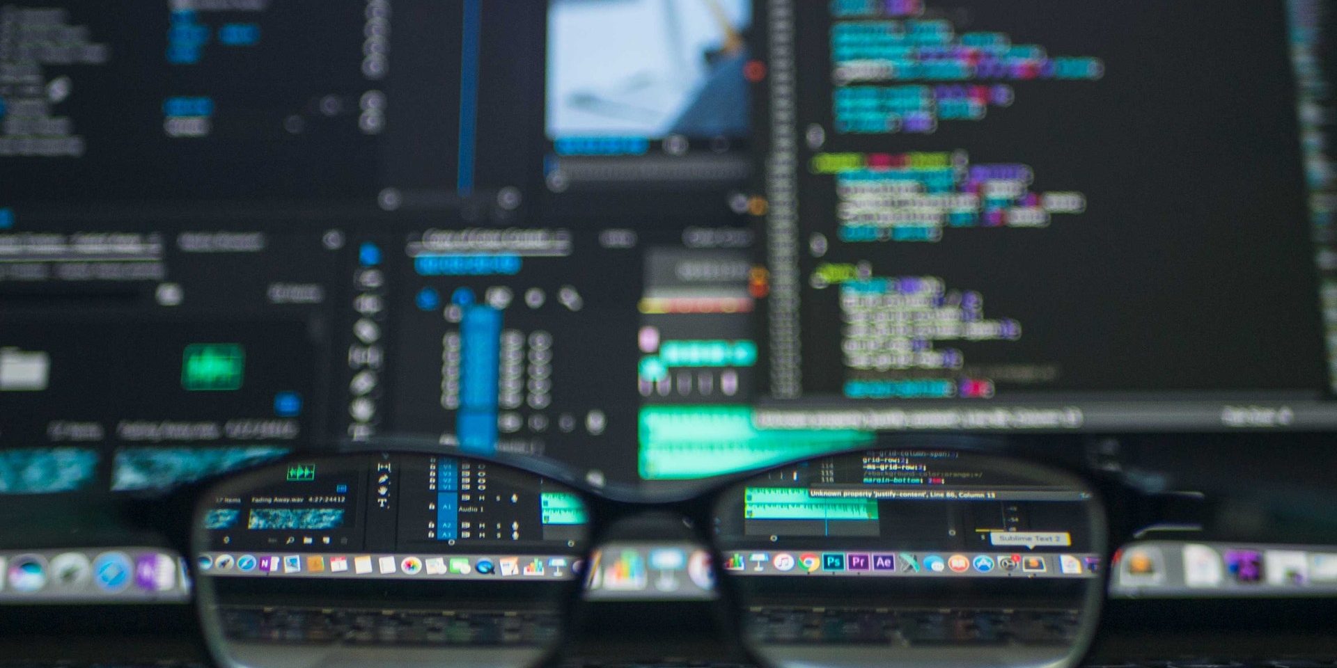 coding-computer-data-depth-of-field-577585